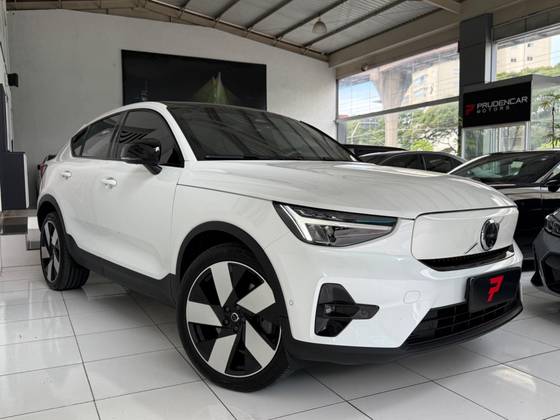VOLVO C40 P8 RECHARGE TWIN ELECTRIC ULTIMATE AWD
